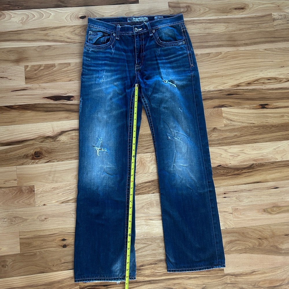 Men's BKE Buckle Tyler Straight Distressed 31 R Jeans